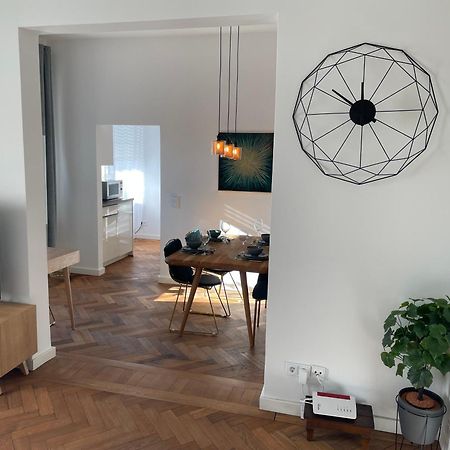 Grosse Wohnung In Westend Мюнхен Экстерьер фото