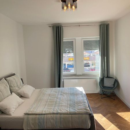 Grosse Wohnung In Westend Мюнхен Экстерьер фото