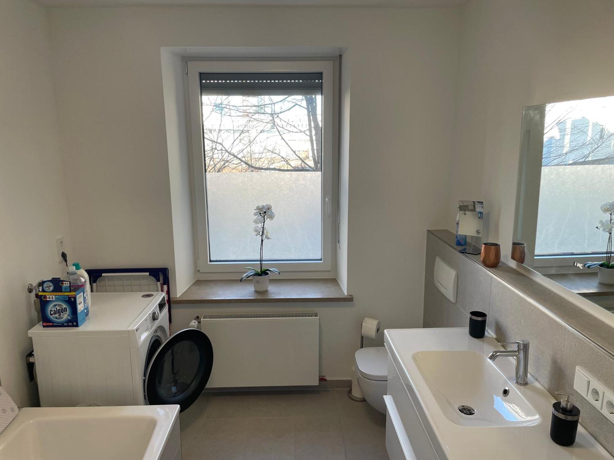 Grosse Wohnung In Westend Мюнхен Экстерьер фото