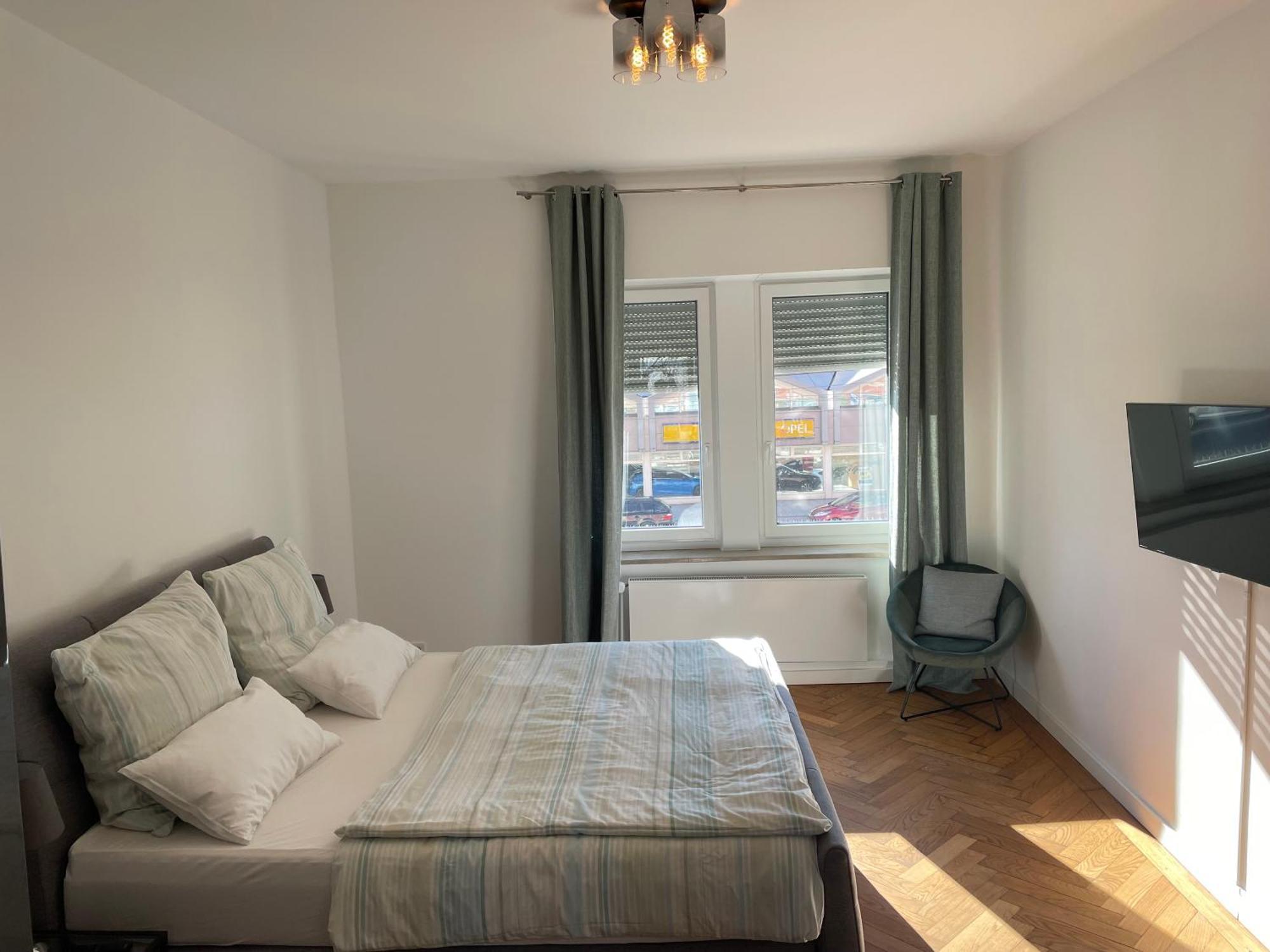 Grosse Wohnung In Westend Мюнхен Экстерьер фото